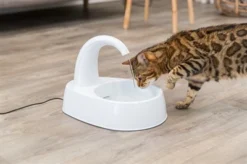 Trixie Drinkfontein Curved Stream Kunststof Wit -TuckerCare 410411 09