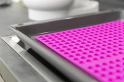 Trixie Bakmat Met Hartjes Voor Hond En Kat Silicone -TuckerCare 412819 04